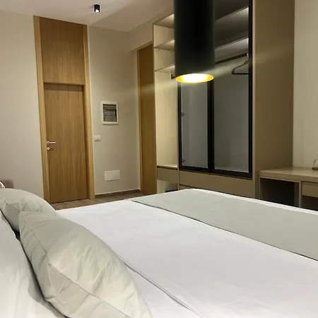 Coastline Five Beachside & Apartmanhotel Durrës