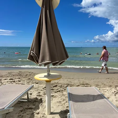 Coastline Five Beachside & Apartmanhotel Durrës